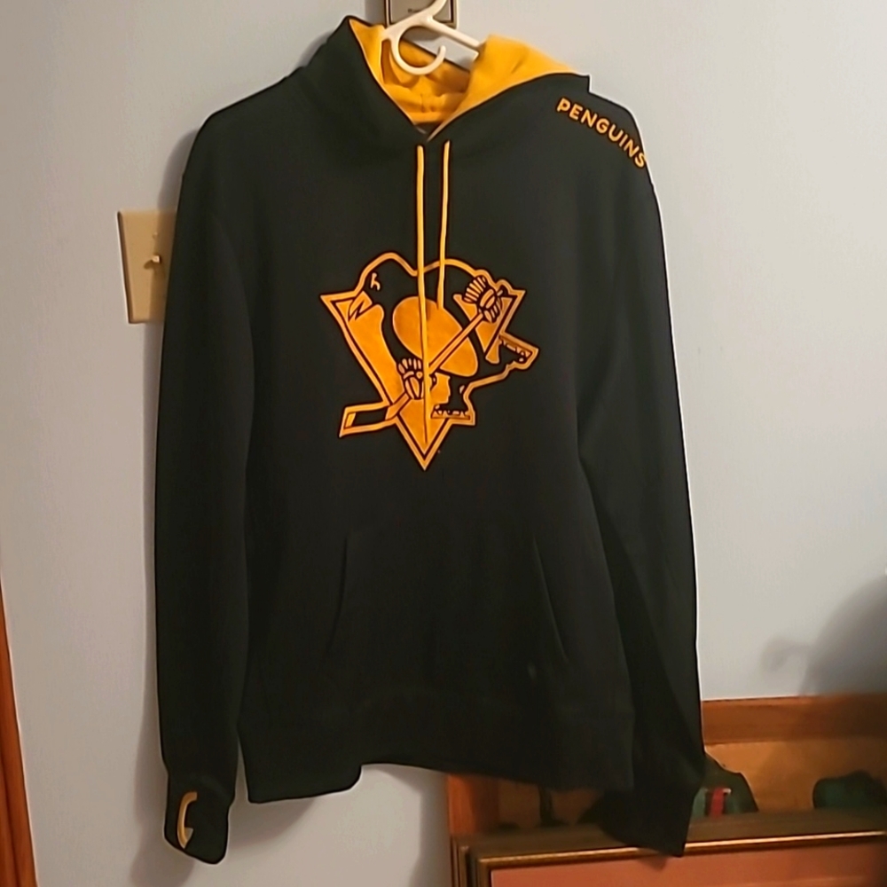 FORWARD PITSBURG PENGUINS HOODIE